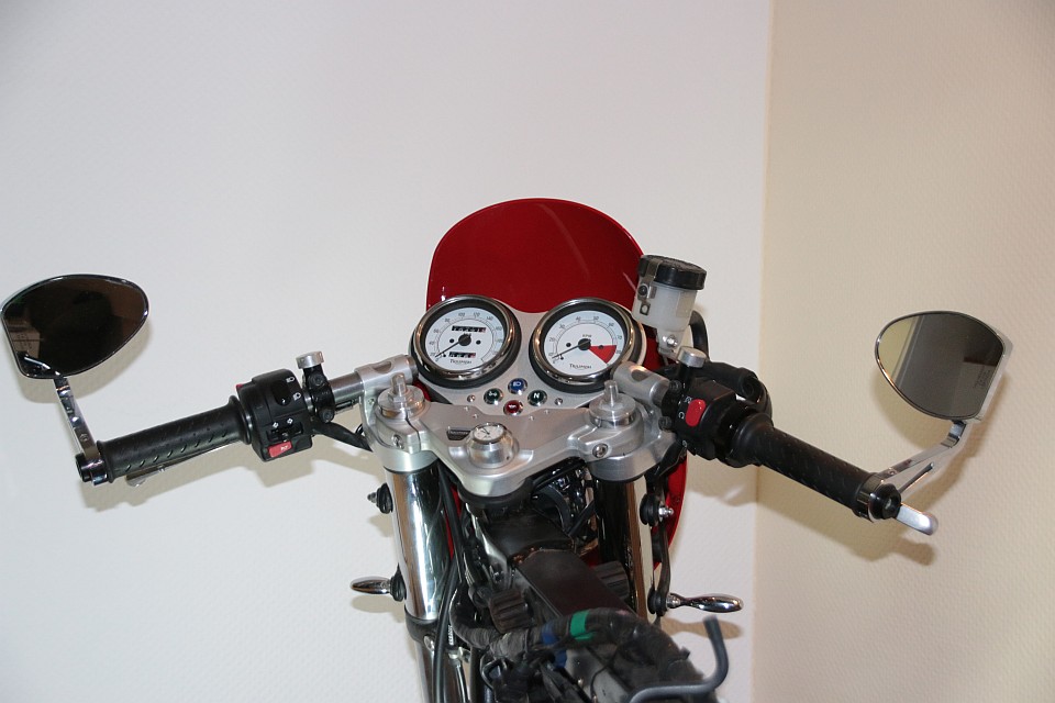 Cockpit_01