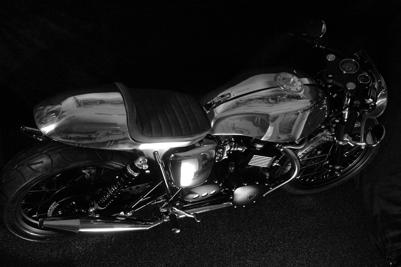 Alu 18- B&W