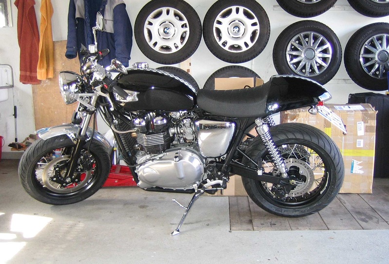 Thruxton 17" mit Chromdeckel