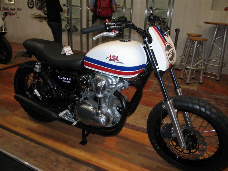W800 - 1