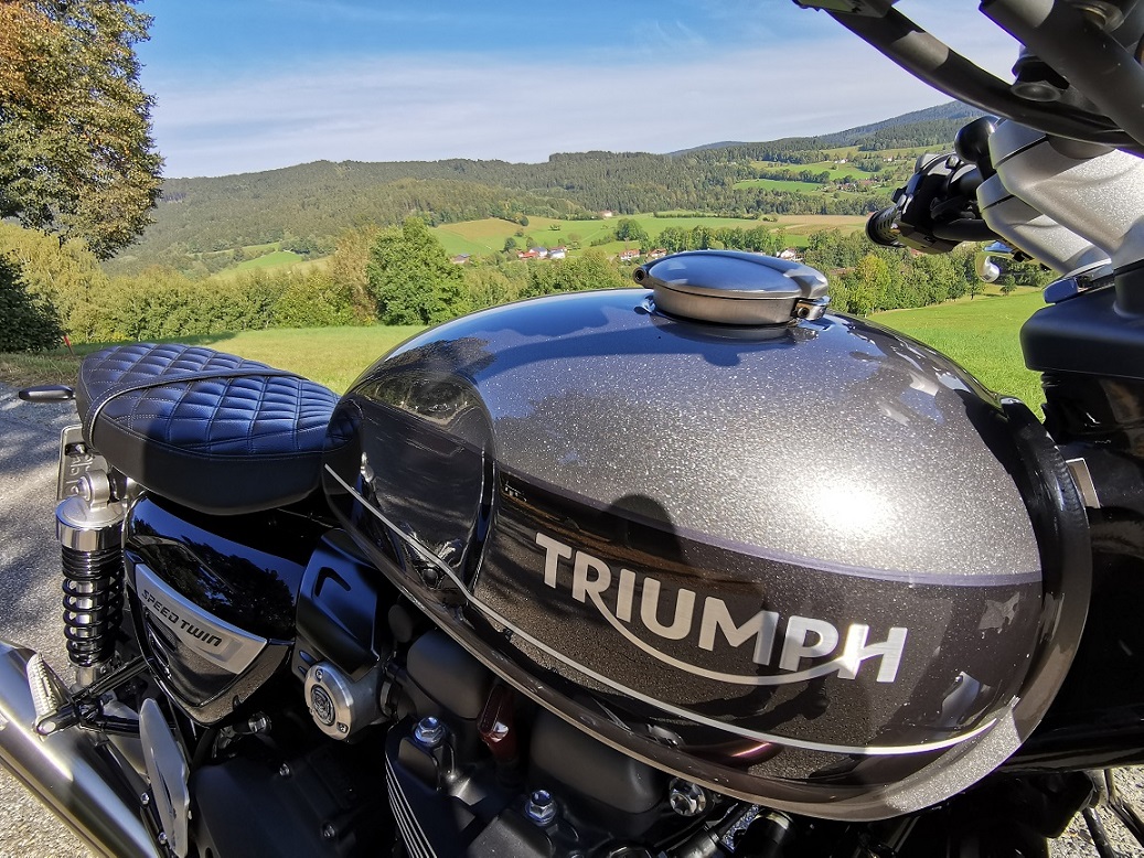 Speed Twin