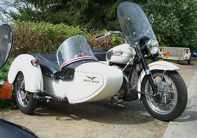 Moto Guzzi V7 850 GT