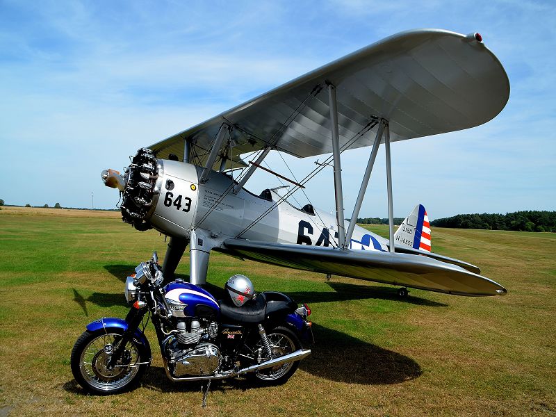 Nitro Bella und Stearman