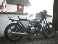 kawaumbau kz 550