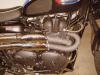 Auspuffband und mattschwarzer Motorblock